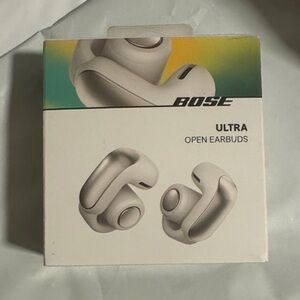 Bose Ultra Open Earbuds in White Smoke